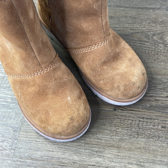 Sorel Big Kids Rylee Suede Brown Boots with Gold Stars, size Big Kid 4 - Picture 4 of 10